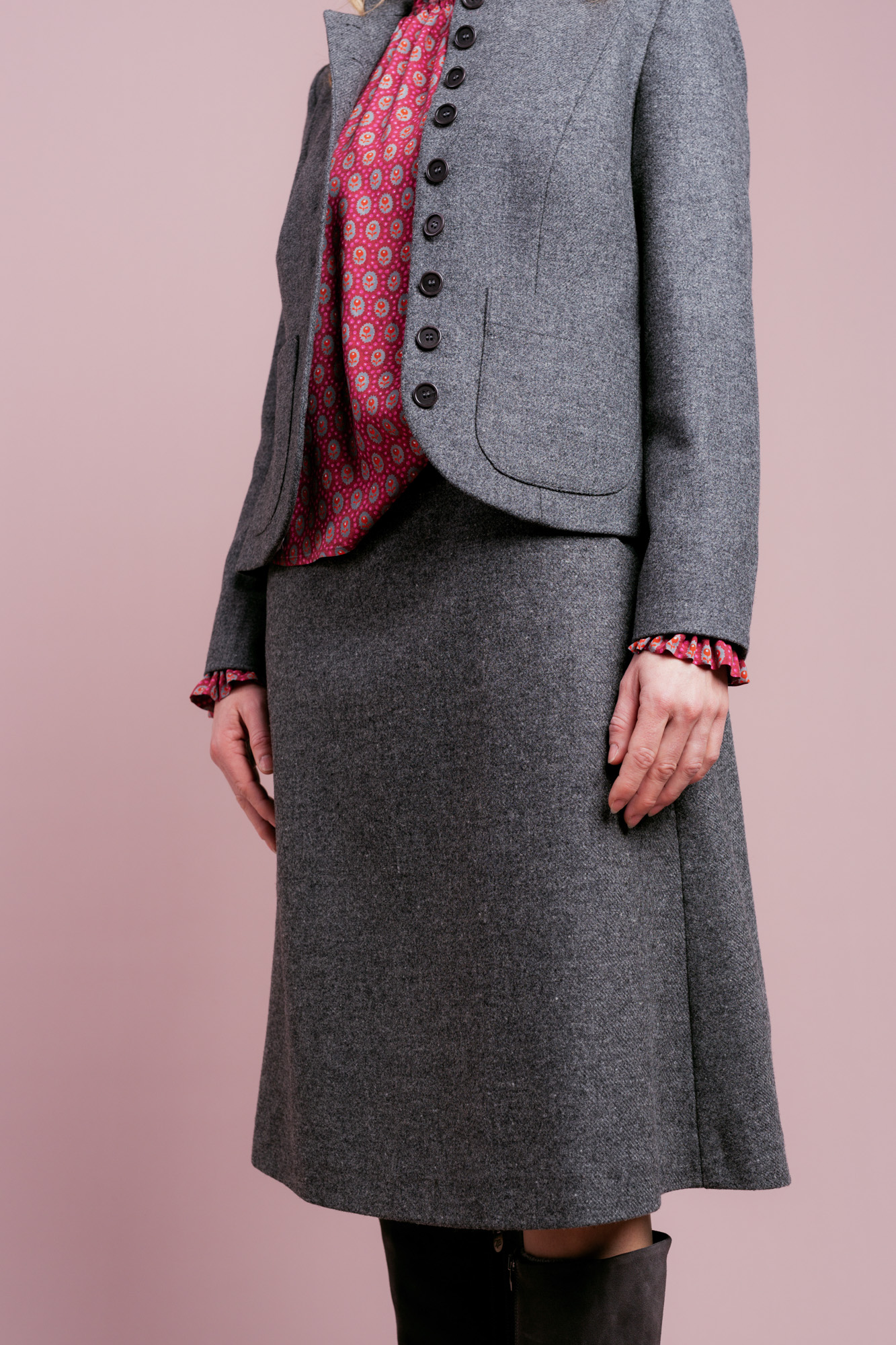 Trachtenjacke-Damen-Schurwolle-dunkelgrau-Kofel