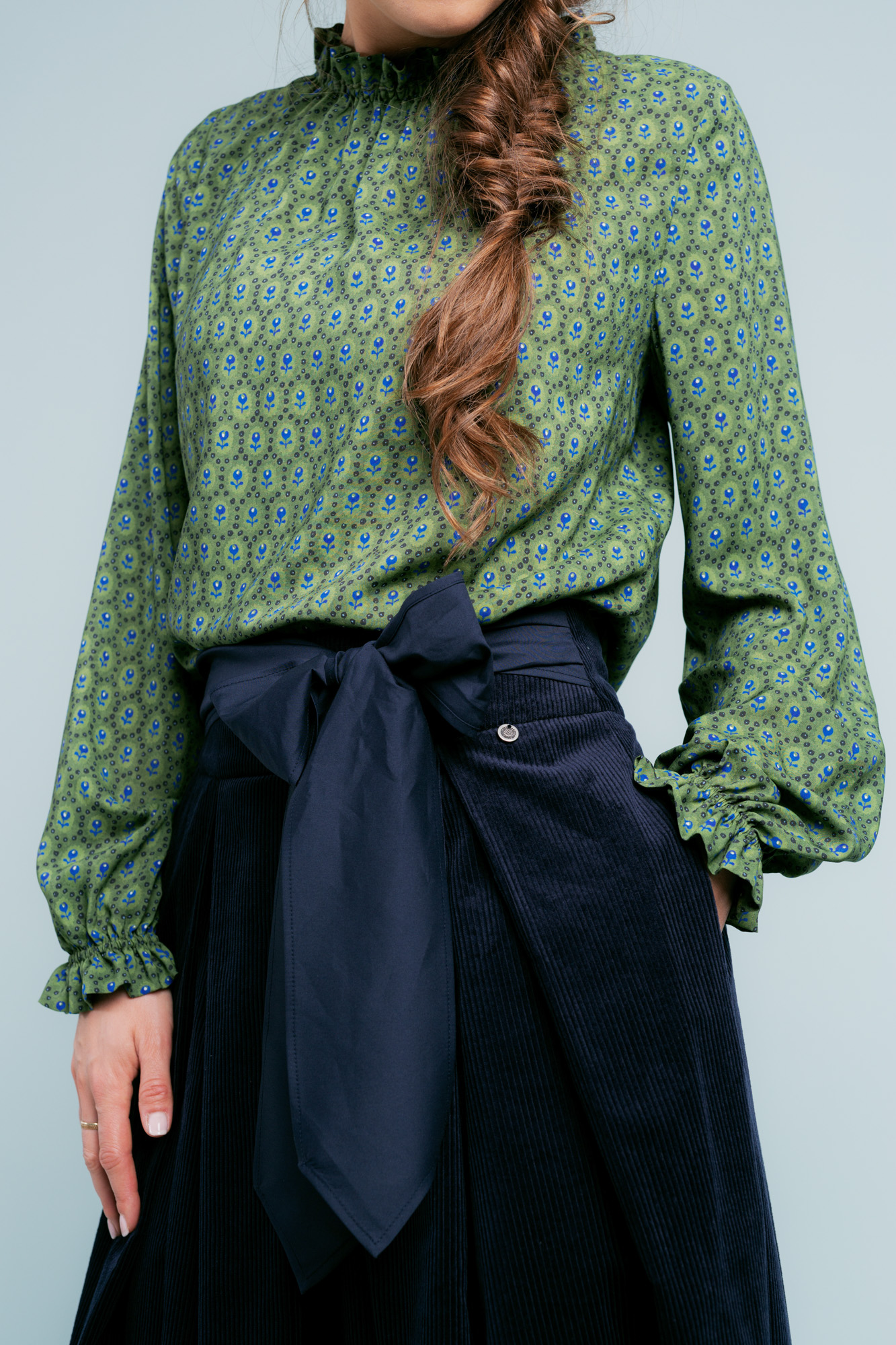 Bluse-Damen-Rueschen-Muster-gruen-blau-Emma