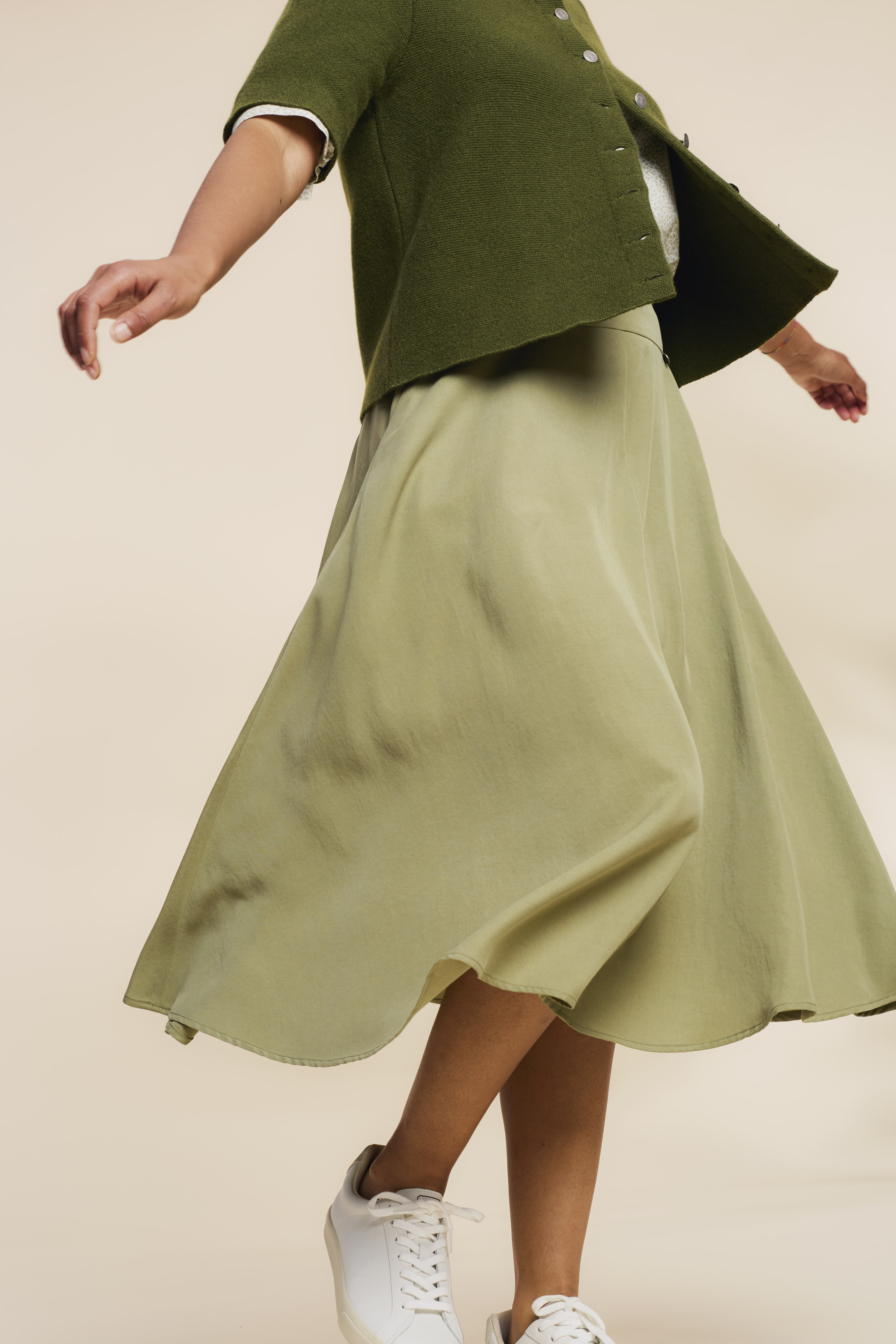 Midi-Rock-olivgruen-Eibsee