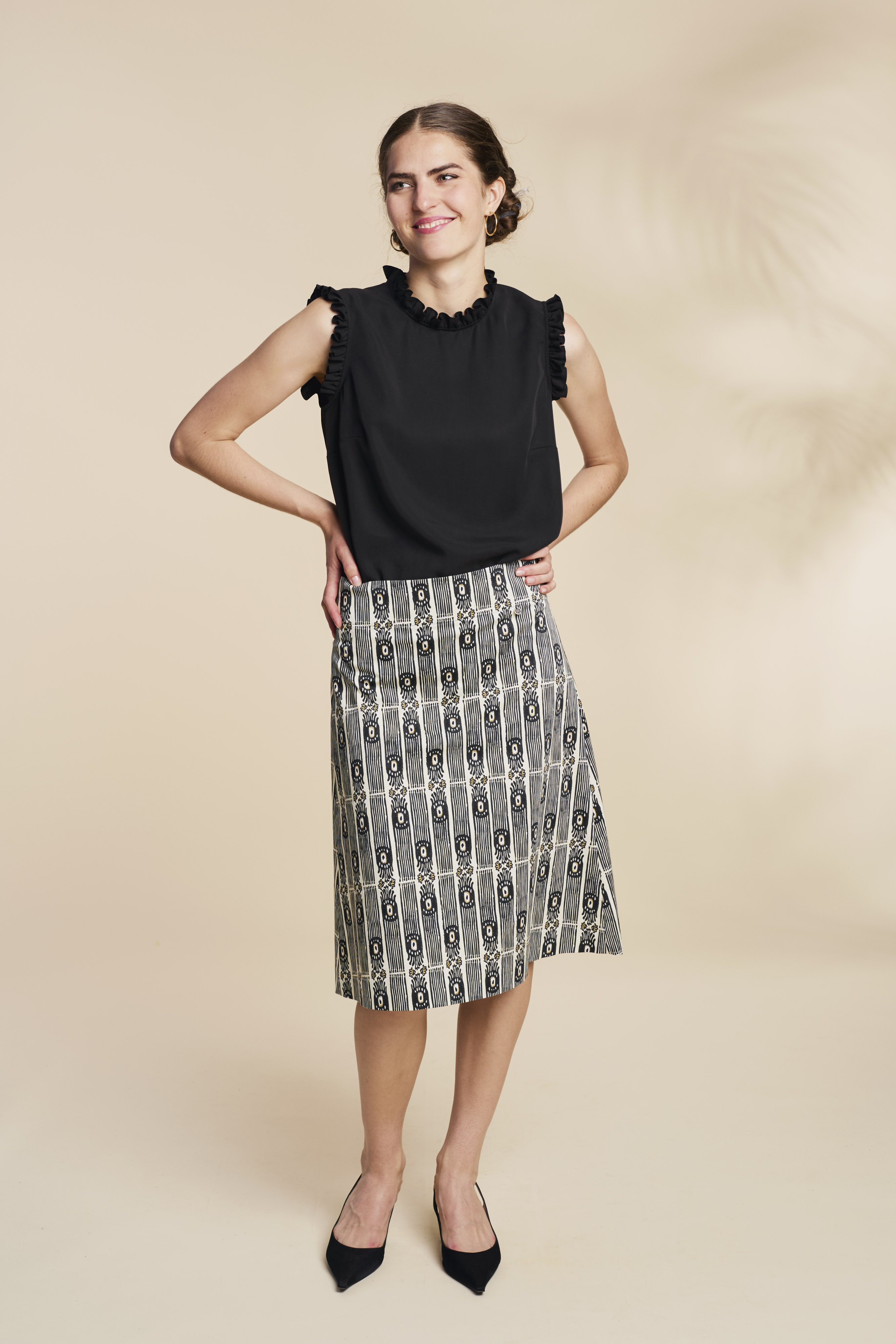 Trachtenrock-Muster-schwarz-Riedsee