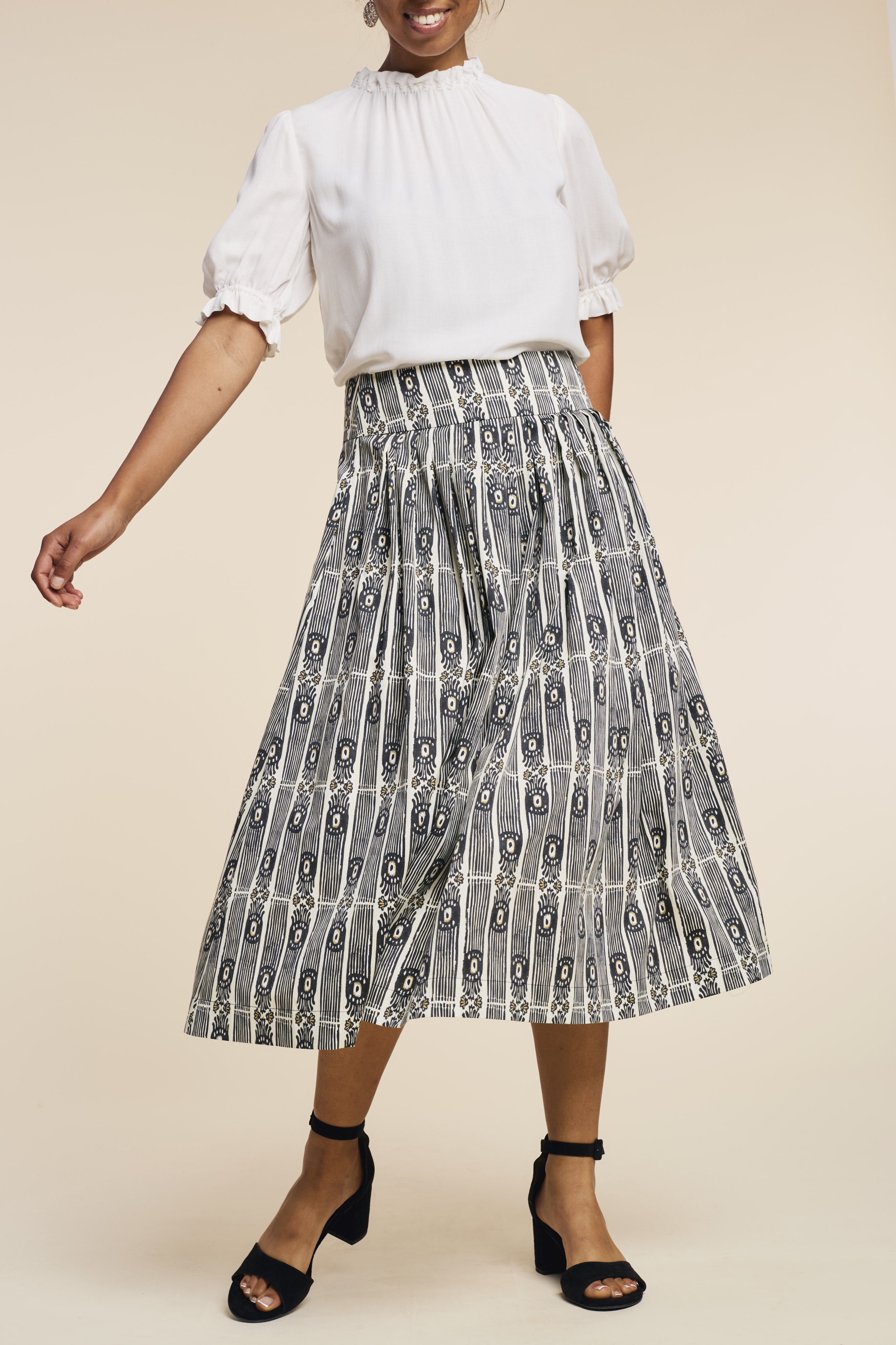 Trachtenrock-lang-Muster-schwarz-Kalo