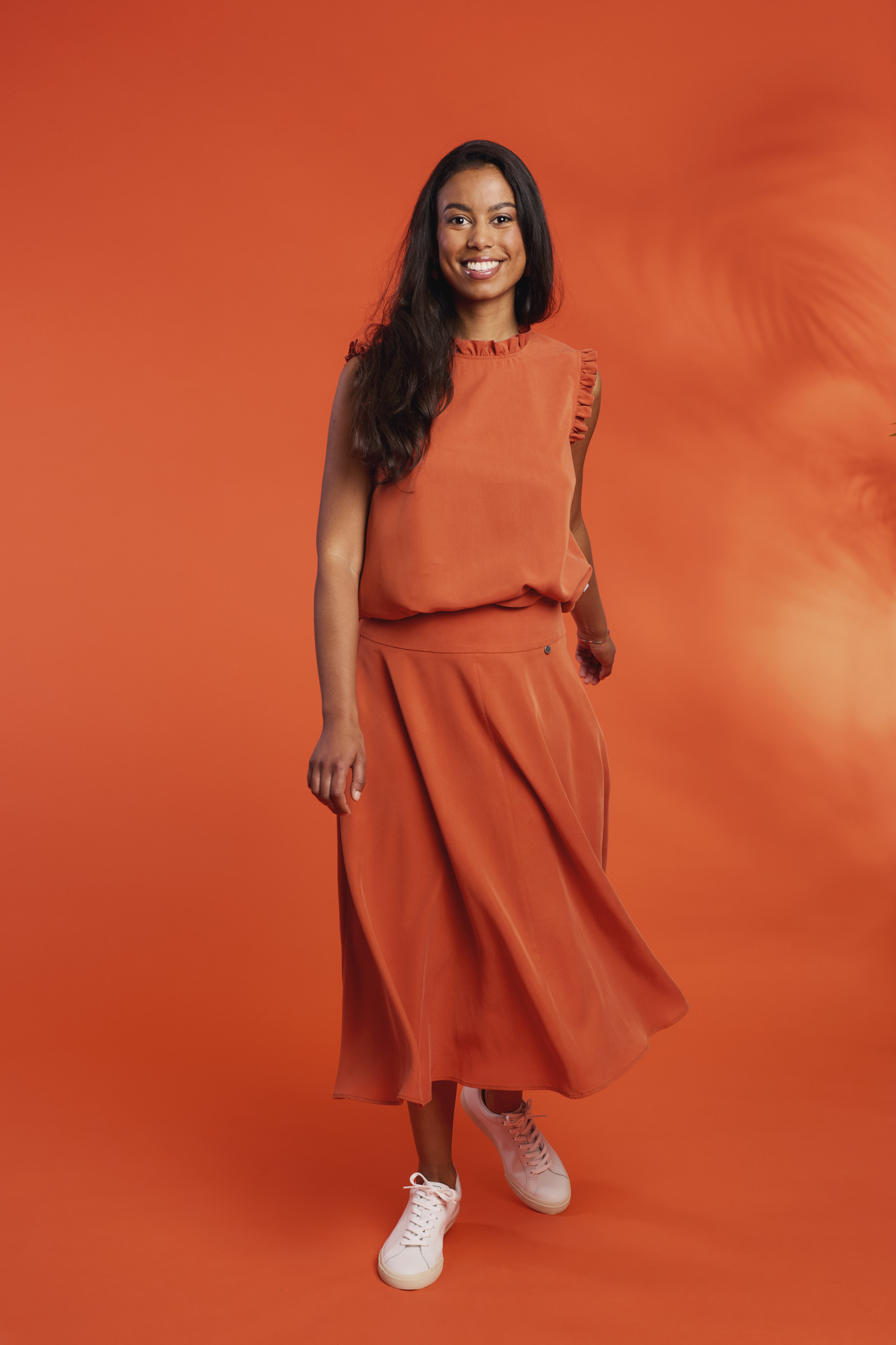 Trachtenbluse-Rueschen-aermellos-terracottarot-Iris