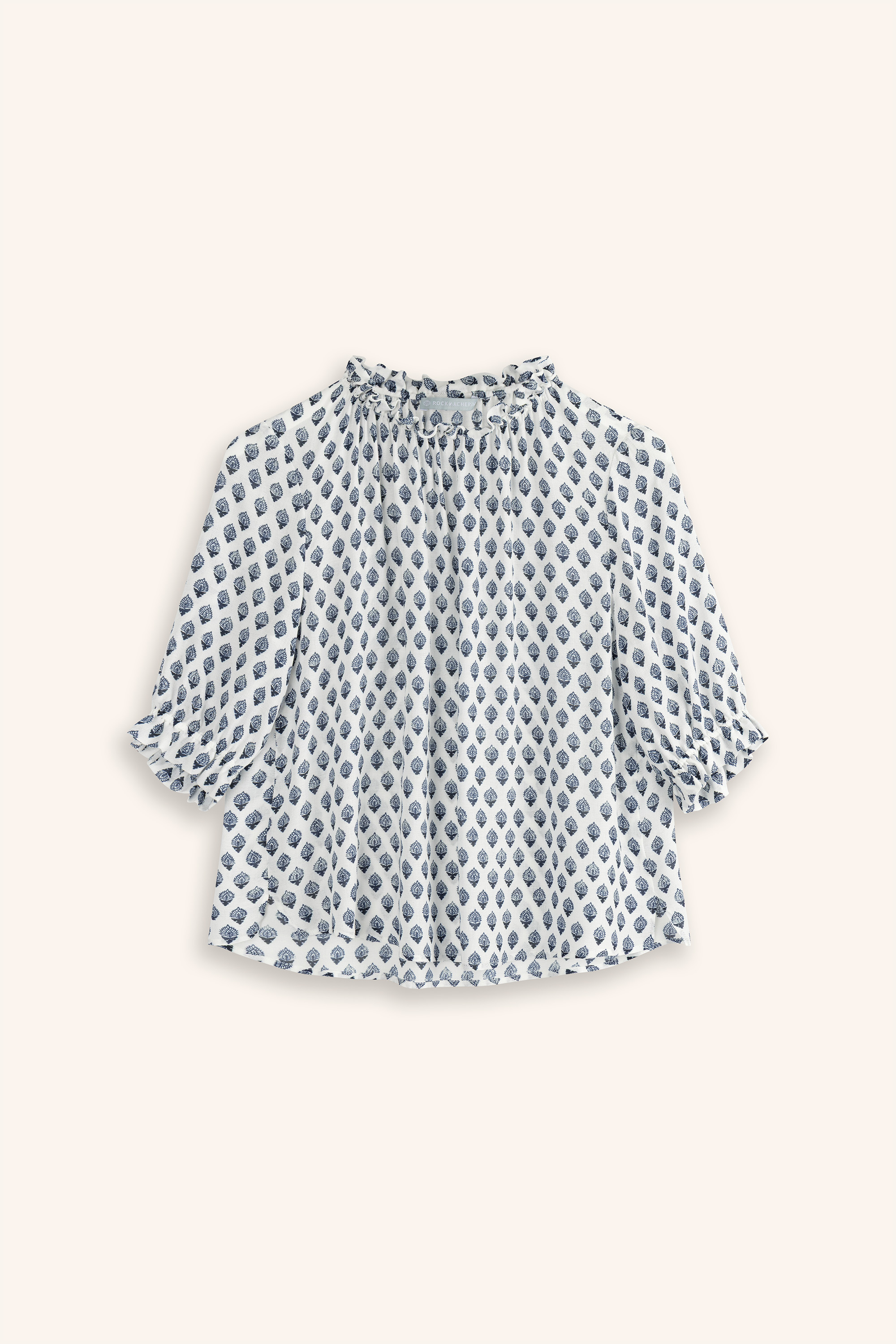 Trachenbluse-gemustert-Rueschen-blau-Erna