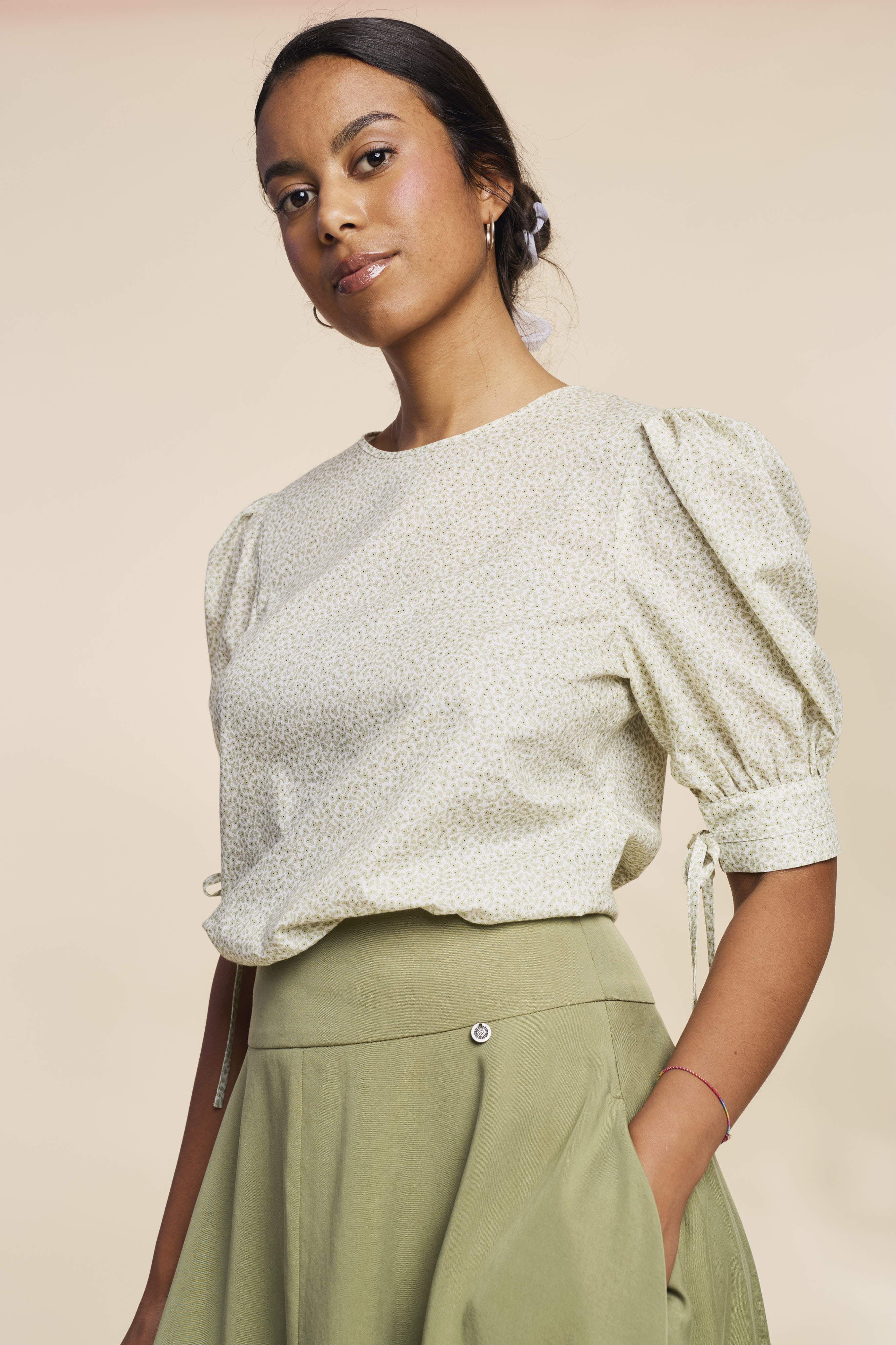 Bluse-Damen-Muster-gruen-Tula