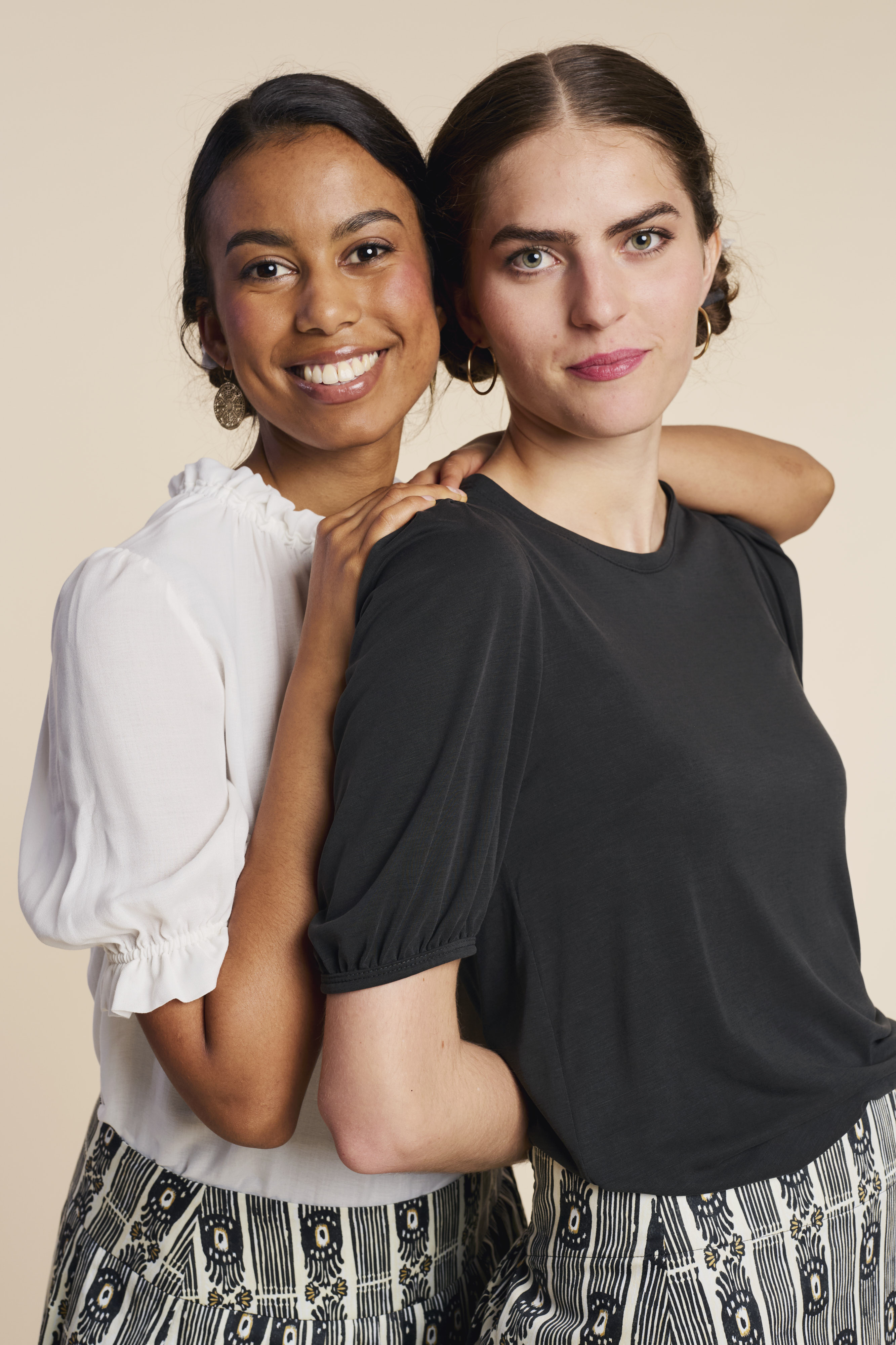 Shirt-Damen-Puffaemel-schwarz-Tabea