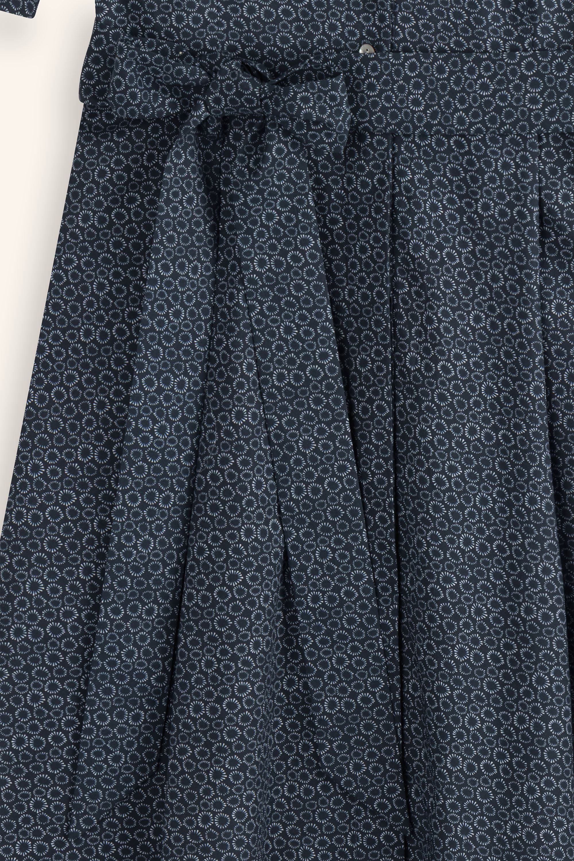 Trachtenkleid-Muster-marineblau-Tulipa