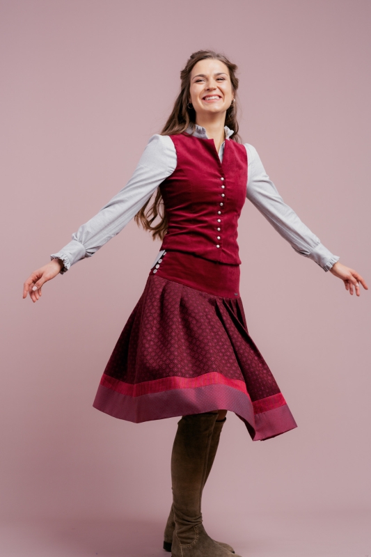 Trachtenweste-Spenzer-Damen-Samt-dunkelrot-Nanni-Bachmaier
