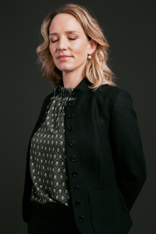 Trachtenjacke-Damen-Schurwolle-schwarz-Kofel