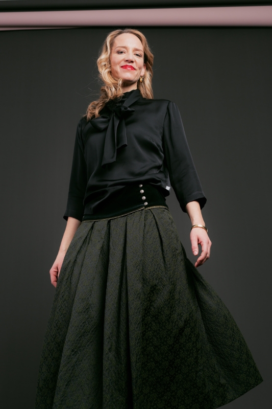 Trachtenrock-lang-elegant-festlich-schwarz-gruen-Gmaschelt