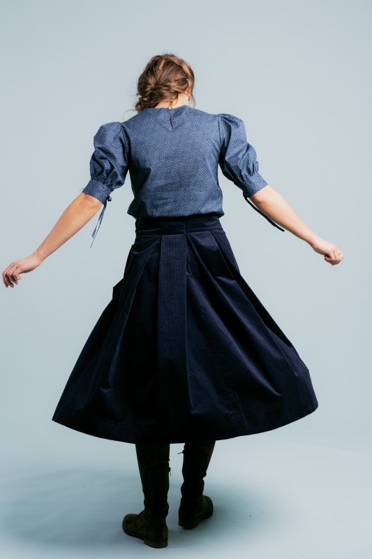 Bluse-Damen-Muster-dunkelblau-Tula