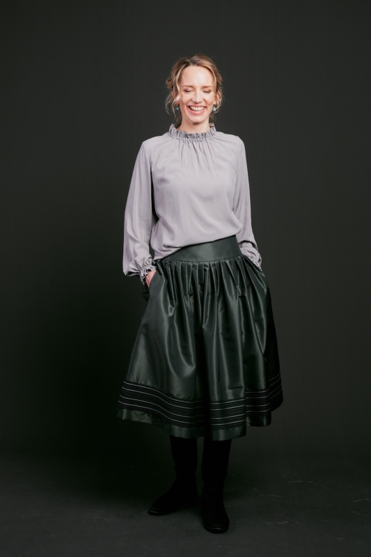 Bluse-Damen-Rueschen-grau-Emma