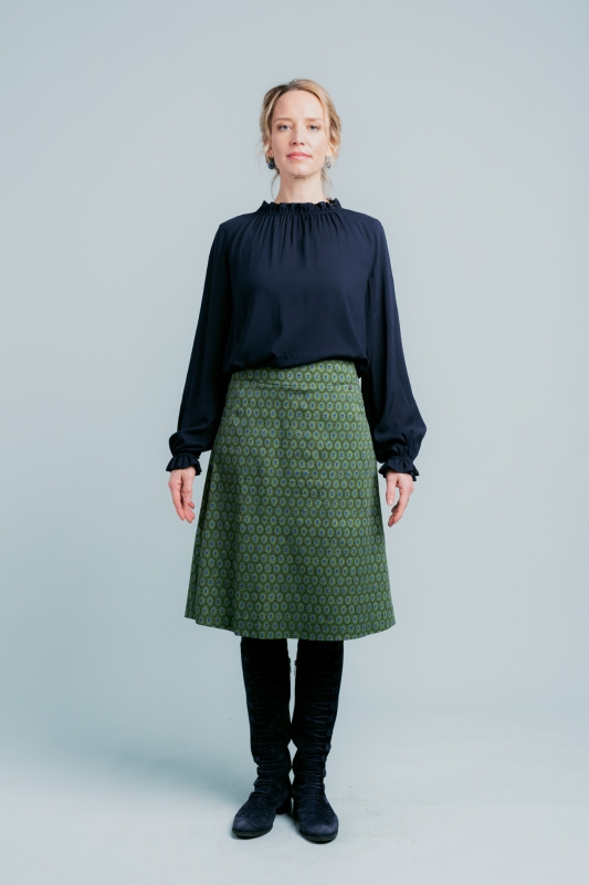 Bluse-Damen-Rueschen-dunkelblau-Emma