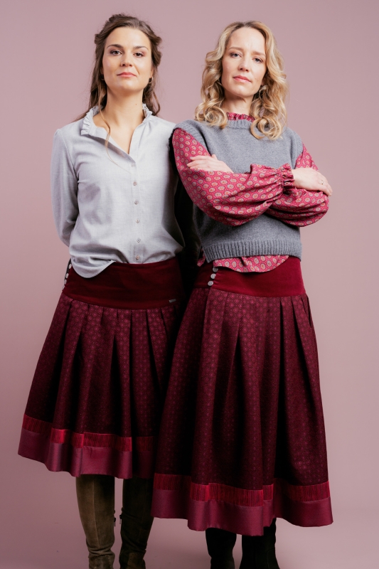 Blouse-ladies-frill-pattern-red-pink-Emma