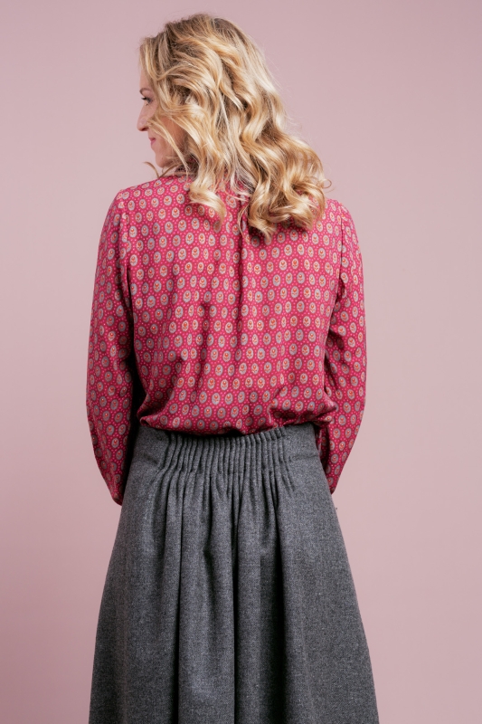 Blouse-ladies-frill-pattern-red-pink-Emma