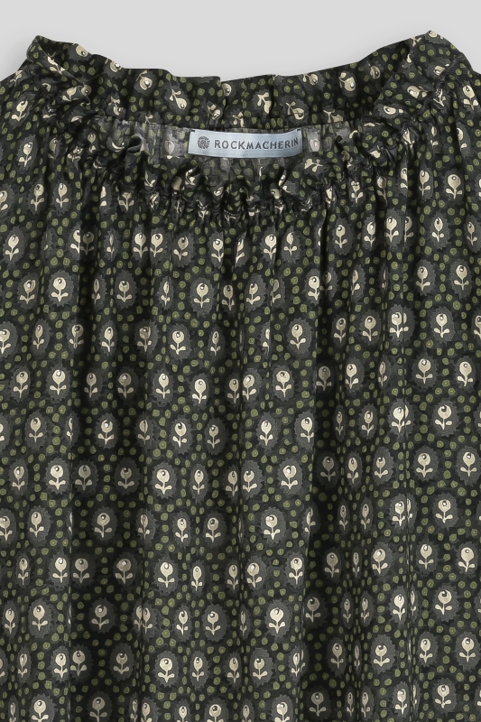 Blouse-ladies-frill-pattern-black-green-Emma