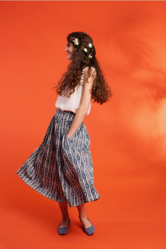 Trachtenrock-lang-Muster-marineblau-Kalo