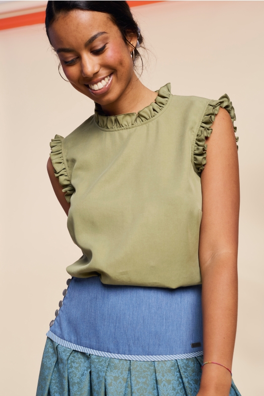 Trachtenbluse-Rueschen-aermellos-olivgruen-Iris