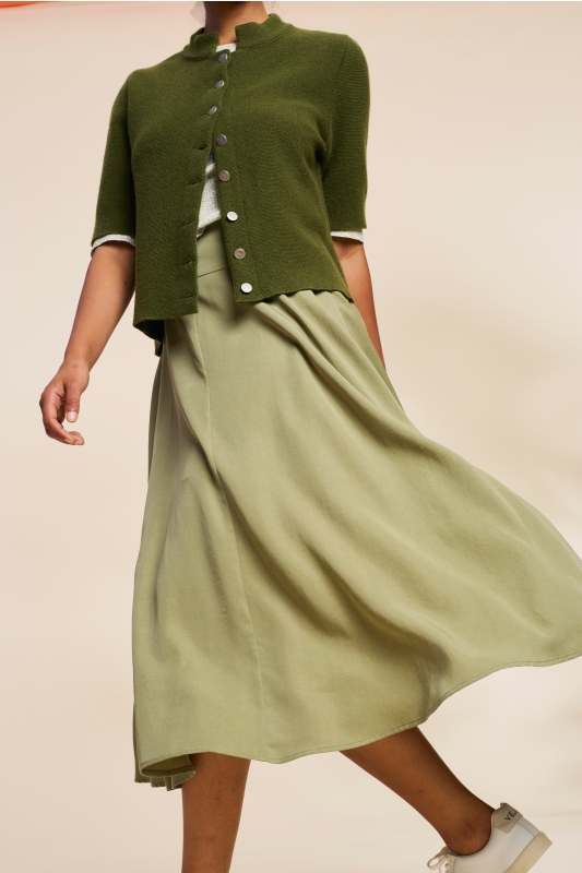 Trachtenjacke-halbarm-Schurwollstrick-moosegruen-Tine